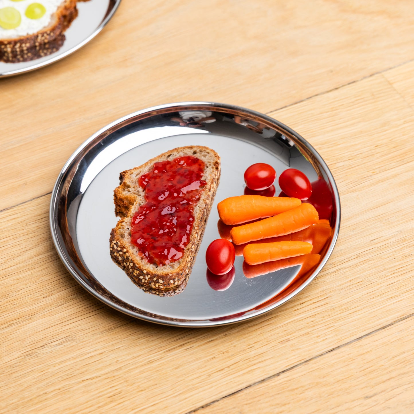 Essteller aus Edelstahl