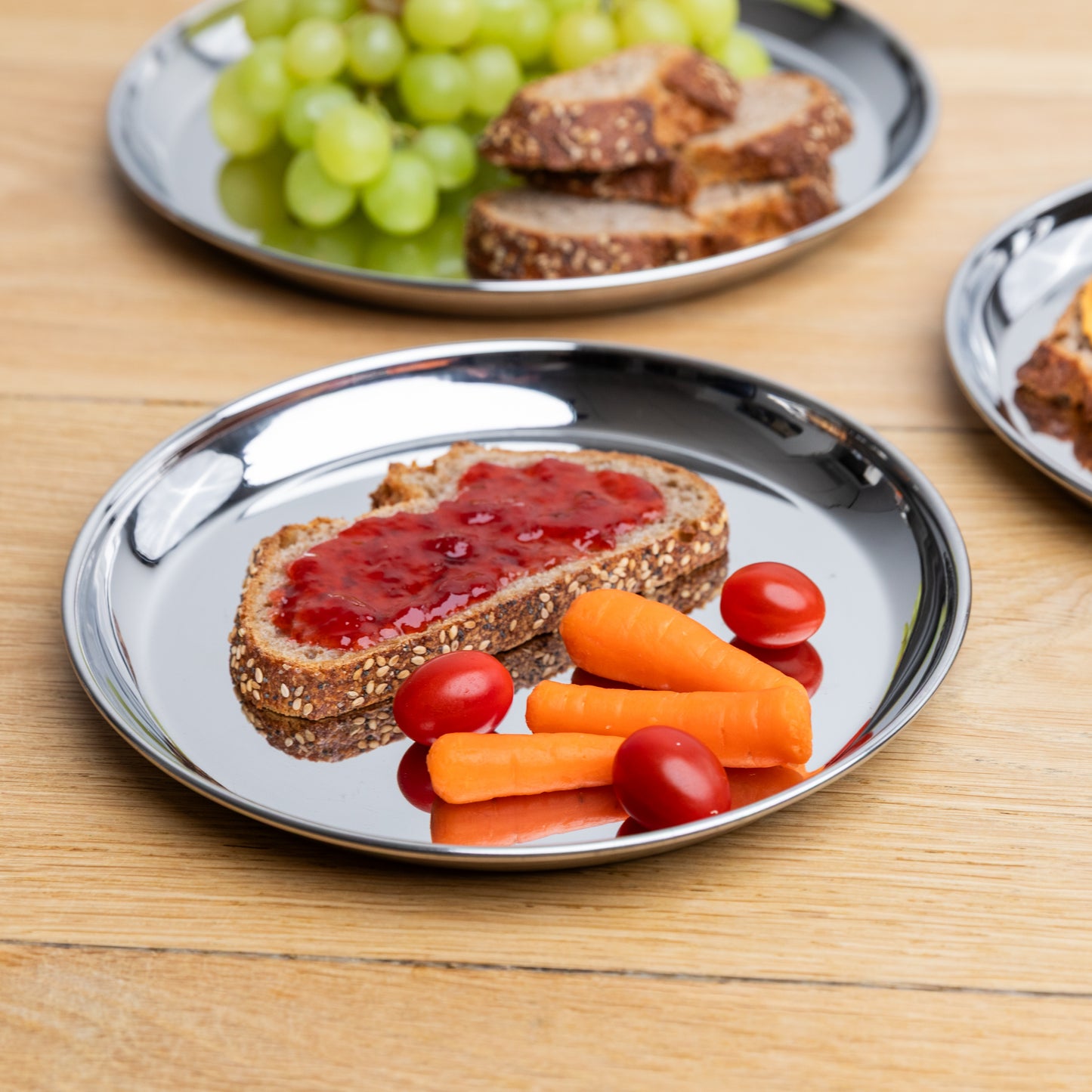 Essteller aus Edelstahl